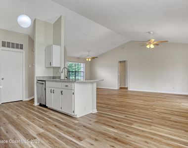 1460 Heartwellville Street Nw - Photo Thumbnail 7