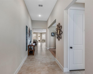 9211 Lowell Cliff Drive - Photo Thumbnail 3