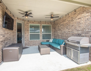 9211 Lowell Cliff Drive - Photo Thumbnail 37