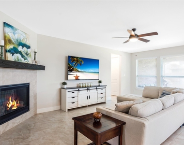 9211 Lowell Cliff Drive - Photo Thumbnail 20
