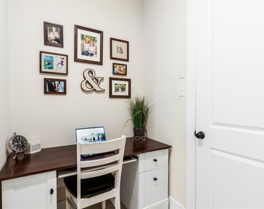 9211 Lowell Cliff Drive - Photo Thumbnail 35