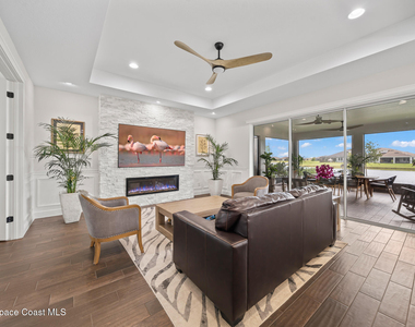 2258 Pangea Circle - Photo Thumbnail 2