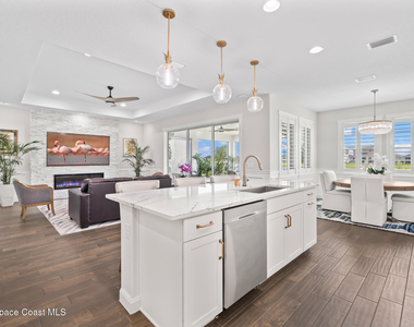 2258 Pangea Circle - Photo Thumbnail 16