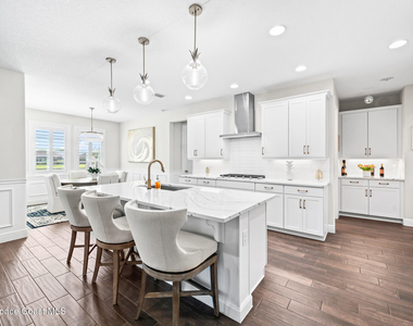 2258 Pangea Circle - Photo Thumbnail 12