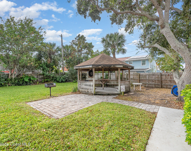 211 Circle Drive - Photo Thumbnail 16