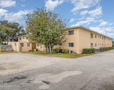 211 Circle Drive - Photo Thumbnail 22