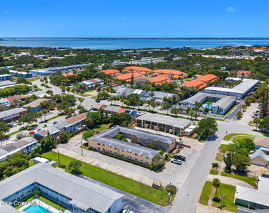 211 Circle Drive - Photo Thumbnail 24
