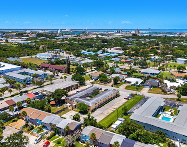 211 Circle Drive - Photo Thumbnail 25
