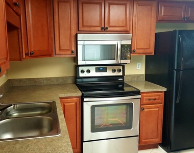 295 Nora Avenue - Photo Thumbnail 10