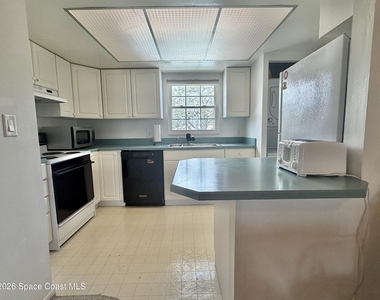 3135 Shady Dell Lane - Photo Thumbnail 5
