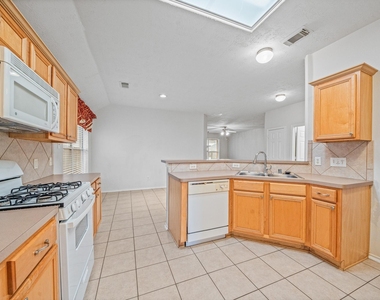 6423 Bonnie Chase Lane - Photo Thumbnail 12