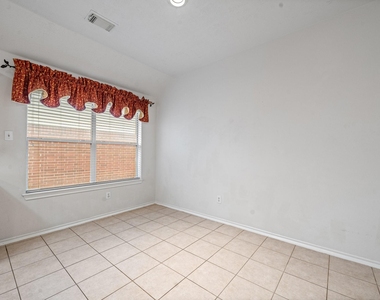 6423 Bonnie Chase Lane - Photo Thumbnail 8