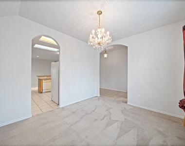 6423 Bonnie Chase Lane - Photo Thumbnail 6