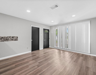 5242 Greylog Drive - Photo Thumbnail 2