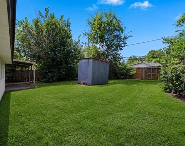 5242 Greylog Drive - Photo Thumbnail 18