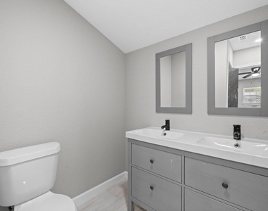 5242 Greylog Drive - Photo Thumbnail 9