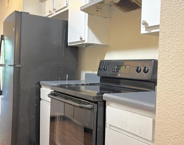 6200 W Tidwell Road - Photo Thumbnail 5