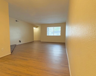 6200 W Tidwell Road - Photo Thumbnail 3