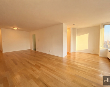 West 87th Street - Photo Thumbnail 1