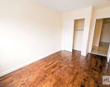 Gates Avenue - Photo Thumbnail 4