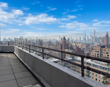 West 87th Street - Photo Thumbnail 4
