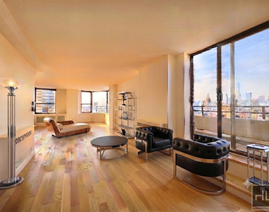 West 87th Street - Photo Thumbnail 3