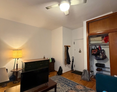 W 56th St - Photo Thumbnail 2