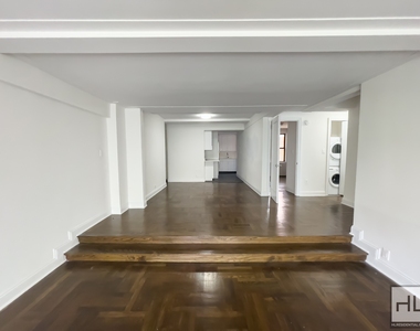East 38 Street - Photo Thumbnail 1