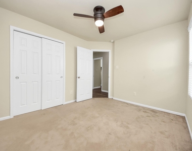 3226 View Valley Trail - Photo Thumbnail 21