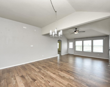 3226 View Valley Trail - Photo Thumbnail 8