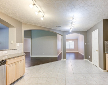 21611 Country Club Green Way - Photo Thumbnail 19