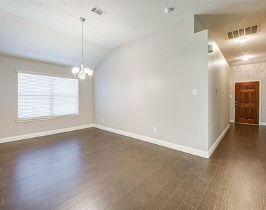 21611 Country Club Green Way - Photo Thumbnail 15