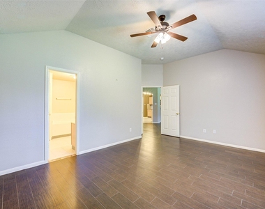 21611 Country Club Green Way - Photo Thumbnail 27