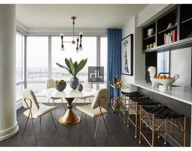 Tenth Avenue - Photo Thumbnail 1