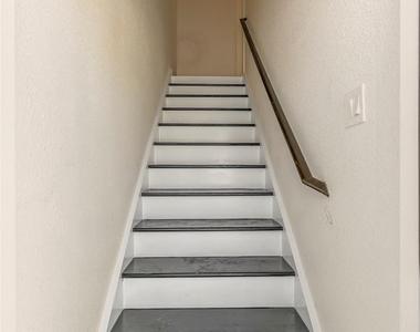 6327 Illinois Street - Photo Thumbnail 11