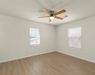 6327 Illinois Street - Photo Thumbnail 3
