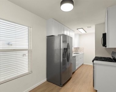 6327 Illinois Street - Photo Thumbnail 2