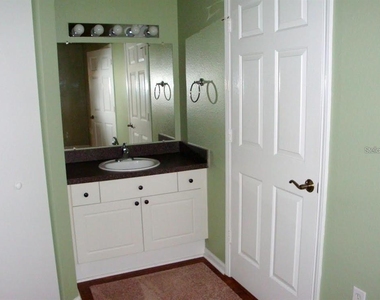 2209 Portofino Place - Photo Thumbnail 11