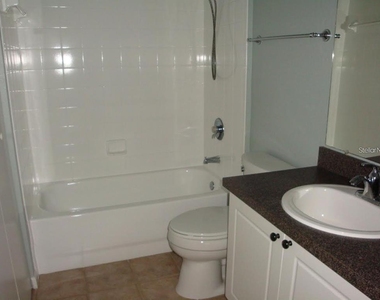 2209 Portofino Place - Photo Thumbnail 12