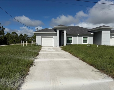 746 Eisenhower Boulevard - Photo Thumbnail 15