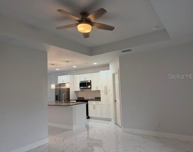 744/746 Eisenhower Boulevard - Photo Thumbnail 3