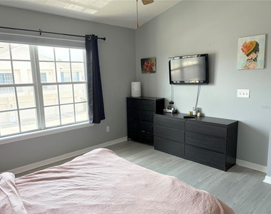 8503 Shallow Creek Court - Photo Thumbnail 7