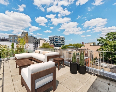 632 Lorimer Street - Photo Thumbnail 3