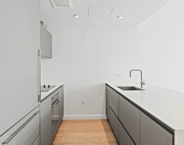 632 Lorimer Street - Photo Thumbnail 5
