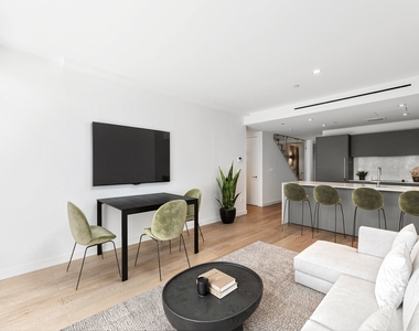 632 Lorimer Street - Photo Thumbnail 1