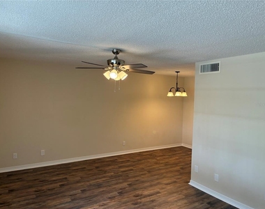 4705 1st Street Ne - Photo Thumbnail 3