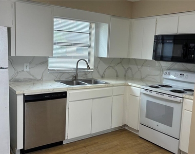 5101 S Clarice Court - Photo Thumbnail 2