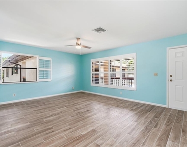 1712 Hammock Pine Boulevard - Photo Thumbnail 10