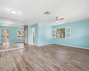 1712 Hammock Pine Boulevard - Photo Thumbnail 8