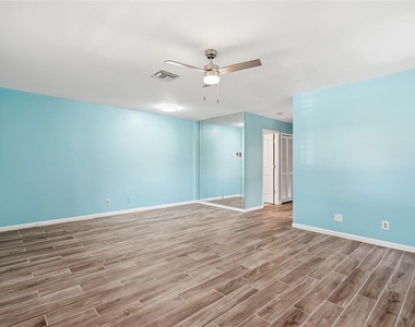 1712 Hammock Pine Boulevard - Photo Thumbnail 9